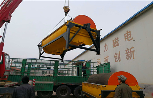 铁矿石爱游戏ayx官方网页-爱游戏(中国)，铁矿爱游戏ayx官方网页-爱游戏(中国)在铁粉选别中起什么作用？厂家_铁矿爱游戏ayx官方网页-爱游戏(中国)在铁粉选别中起什么作用？磁场一般为多少_磁块如何排列 