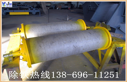 1.干式永磁滚筒采用人民共和国机械工业标准“JB / 7895-1999”,采用稀土复合磁性系统,并采用高强度胶(J-39)粘结和环氧灌注,磁性表面用不锈钢加强胶胶挂胶,不脱落.气缸两端的密封垫圈涂有塑料密封,确保无水;整体采用先进的技术和合理的结构.经过特殊设计,使的磁场强度分布更为合理,分选效果更明显. 　　2.此碎钢爱游戏ayx官方网页-爱游戏(中国)永磁筒体机身通过特殊设计,不易堵塞材料,运行材料.通过半逆流类型.